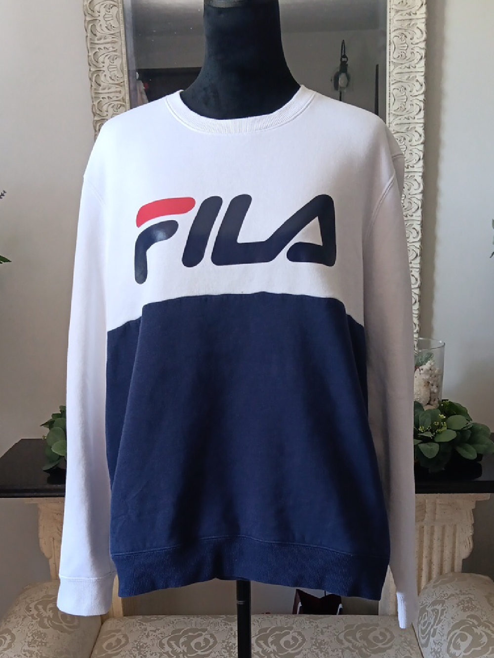 Fila Men’s White, Navy and Red Crewneck Sweatshirt
